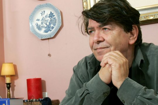 Τραγουδίστρια καταγγέλλει τον Δήμο Μούτση για σεξουαλική παρενόχληση