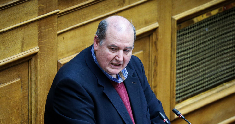 Ν. Φίλης για διδακτορικά του ΕΑΠ: Μπερδεύουν την έρευνα με την ιδεολογική τους τοποθέτηση