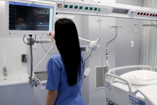 Τρομάζουν μεταλλάξεις και εισαγωγές στα νοσοκομεία