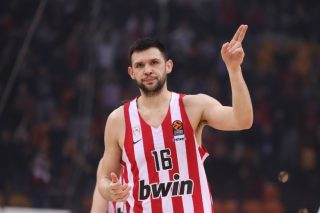 Τέλος για φέτος ο Κώστας Παπανικολάου!
