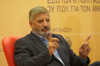 Σπατάλες με τη βούλα Πατούλη και για 25 θέσεις πάρκινγκ