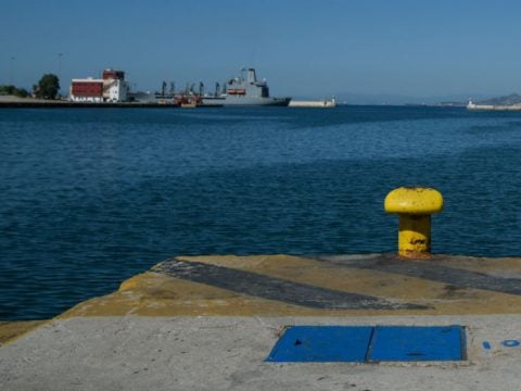 Βρέθηκε πτώμα μέσα στο λιμάνι του Πειραιά