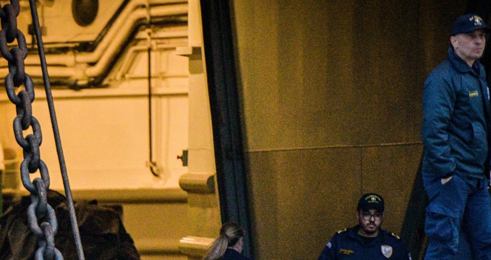 Κλίση πήρε το πλοίο «Μυτιλήνη»