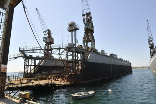 Ατύχημα σε πλωτή δεξαμενή του ΟΛΠ