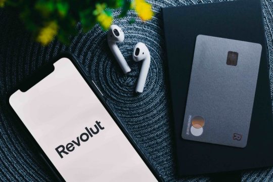 Η Revolut λανσάρει τη Revolut Bank στην Ελλάδα