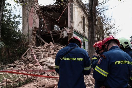 Κατέρρευσε τμήμα ιστορικού κτιρίου στο κέντρο της Αθήνας