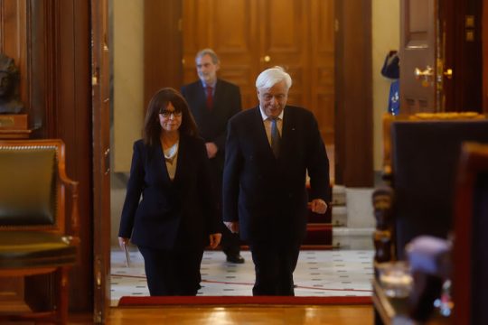 Παρακολουθήσεις στο Προεδρικό Μέγαρο