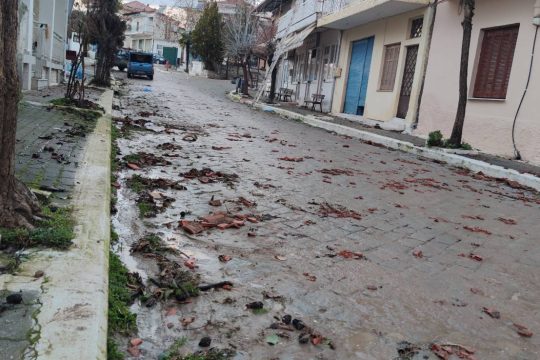 Ανεμοστρόβιλος «σάρωσε» περιοχές των Σερρών