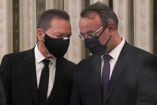 Επεκτείνουν το πρόγραμμα «Ηρακλής», αφήνουν στάσιμη την «κακή τράπεζα»