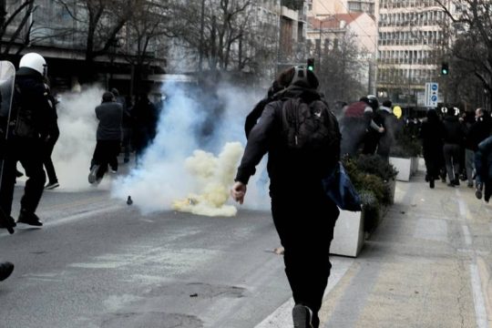 Κυβερνητική δυσανεξία στις διαμαρτυρίες: Διέλυσαν σε λίγα λεπτά τη συγκέντρωση για Κουφοντίνα