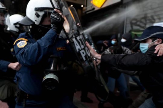 Διέλυσαν σε ένα τέταρτο την πορεία για τον Δ. Κουφοντίνα