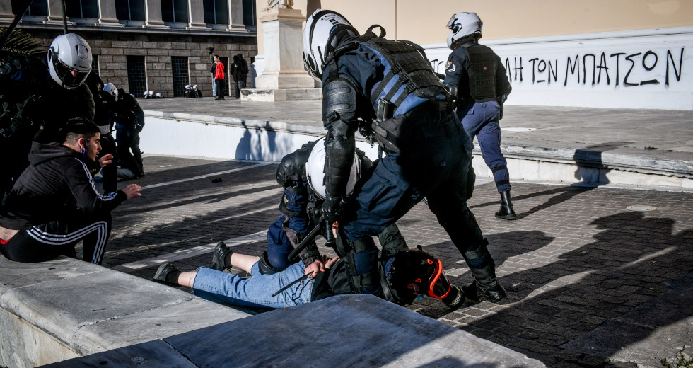 Προς την ακροδεξιά δυστοπία