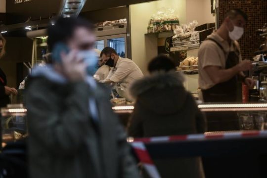 «Πυρά» για το αλαλούμ με το take away