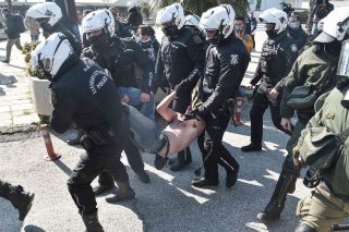 Πώς τα ΜΑΤ «εμβολίασαν» με «νομιμότητα» το ΑΠΘ
