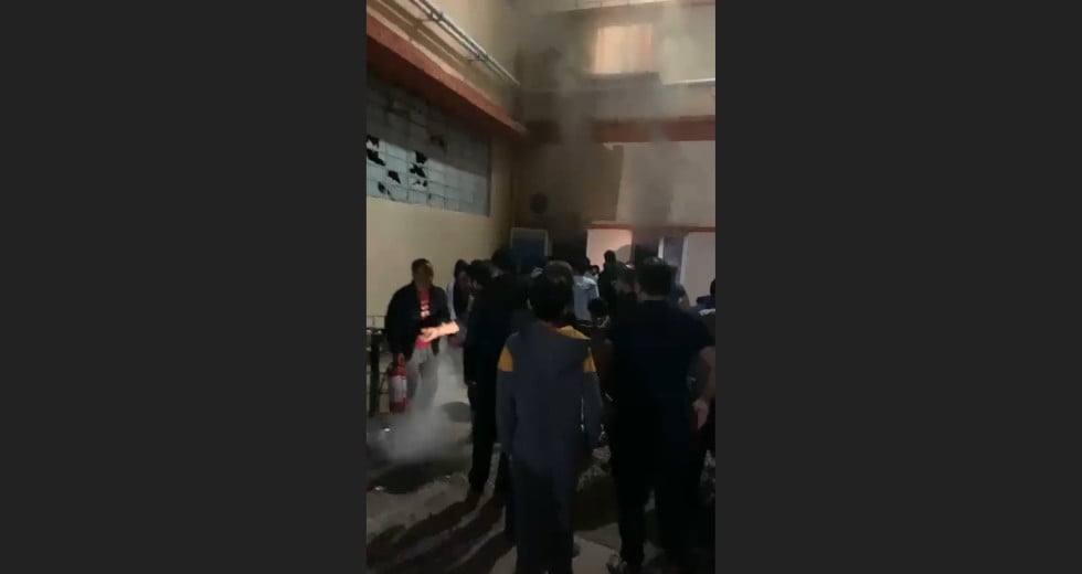 Νεκρό προσφυγόπουλο από φωτιά στη Θήβα-Καταγγέλλουν καθυστέρηση της Πυροσβεστικής