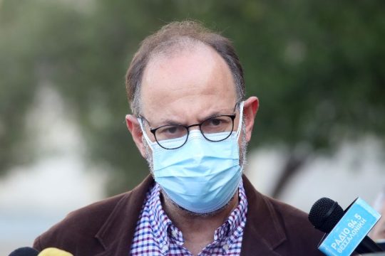 Διαγραφή Τσαβλή από την ομάδα Ζέρβα μετά την αποκάλυψη των «γαλάζιων εμβολιασμών»