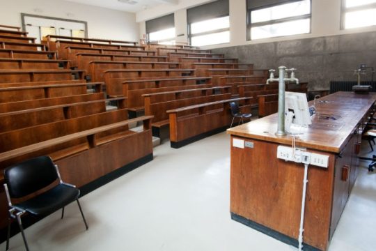Με τηλεκπαίδευση και το εαρινό εξάμηνο στα ΑΕΙ