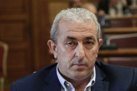 Σ. Βαρδάκης: «Ανενημέρωτος ο υπουργός, ψευδόμενος ο Μητσοτάκης»