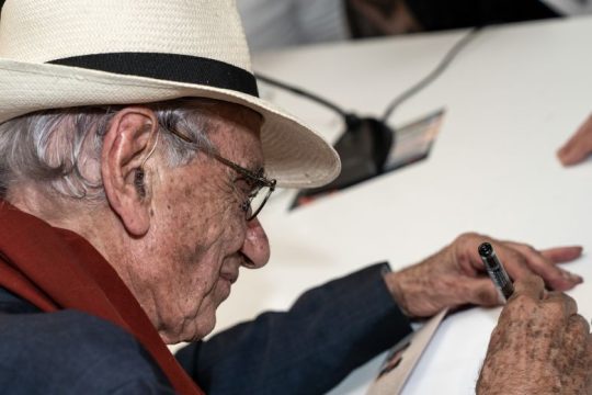 «Τι γνωρίζετε κ. πρωθυπουργέ για τη νεολαία ”Λαμπράκη”;»