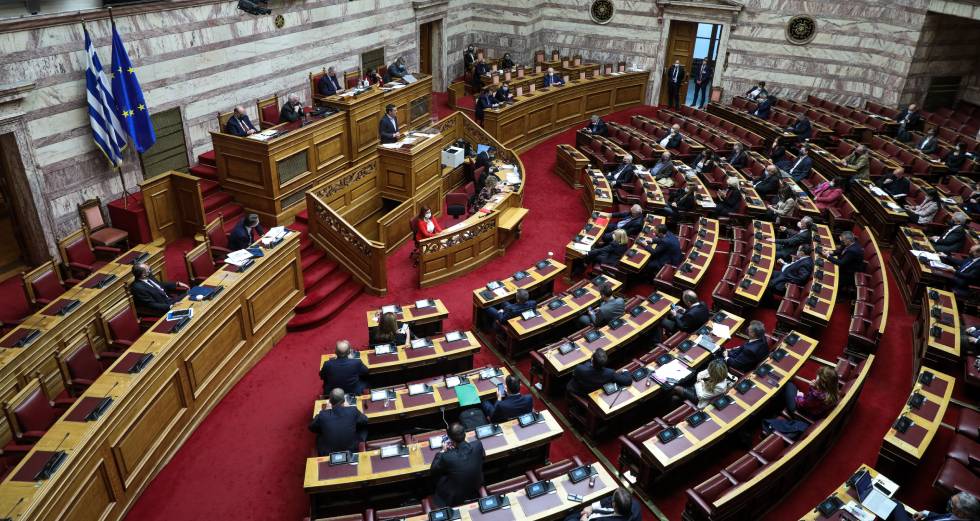 Εφ’ όλης της ύλης σύγκρουση με αφορμή την υπόθεση Λιγνάδη – Μενδώνη