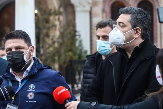 Αυστηρότερα μέτρα δείχνουν τα κρούσματα και η υγειονομική εικόνα της χώρας