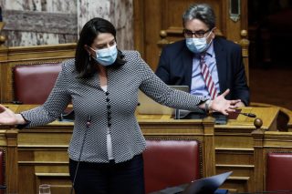 Παραδέχτηκε τις παρεμβάσεις της