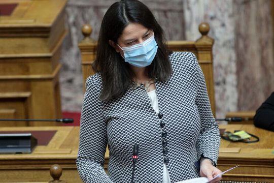 Με τη γίδα στην πλάτη πιάστηκε το υπουργείο Παιδείας