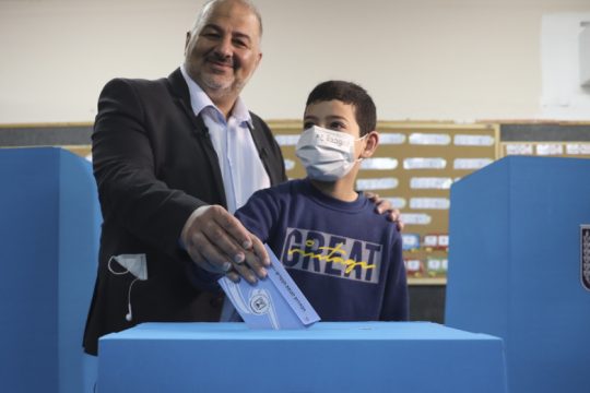 Ο ισλαμιστής που θα μπορούσε να κρίνει την τύχη του Νετανιάχου