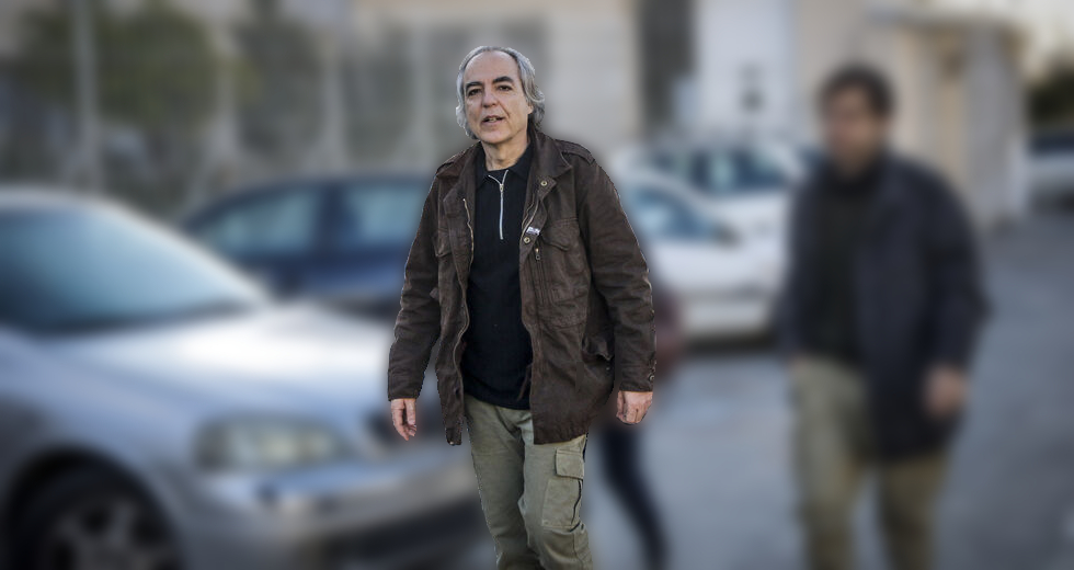 Απαντήσεις για τους τύπους την ώρα που ο απεργός πεθαίνει