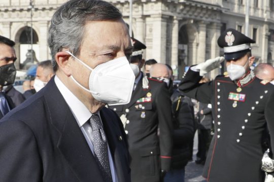 O Μάριο Ντράγκι και η μεταδημοκρατία
