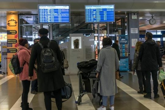 Παρατείνονται οι περιορισμοί στις πτήσεις εσωτερικού