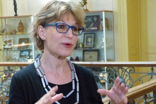 Επισήμως στο τιμόνι της Διεθνούς Αμνηστίας η Ανιές Καλαμάρ