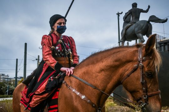 Το βαθύ γκροτέσκο της γιορτής