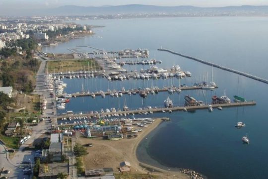 Φουρτούνες στον ΣΥΡΙΖΑ Θεσσαλονίκης με τη μαρίνα Καλαμαριάς