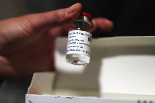«Ξεπερασμένες πληροφορίες ενδέχεται να χρησιμοποίησε η AstraZeneca»