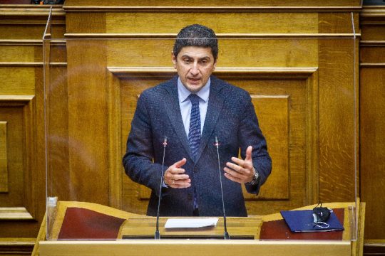Οργή σε όλο τον αθλητισμό για κυβέρνηση και Αυγενάκη