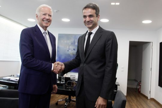 Μητσοτάκης-Μπάιντεν «τα λένε» στο περιθώριο της Συνόδου Κορυφής