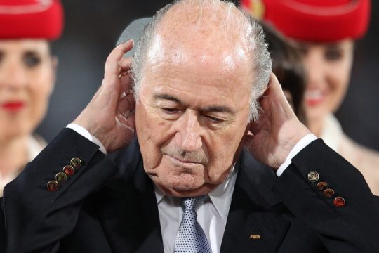 Πρώην πρόεδρος της FIFA «καρφώνει» τον νυν για τη σχέση του με Τραμπ