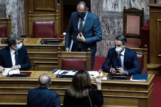 «Κατηγορώ» κατά της κυβέρνησης για αστυνομοκρατία, πόλωση και διχασμό