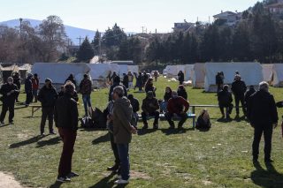 Ζητείται λύση για 400 άστεγους του σεισμού