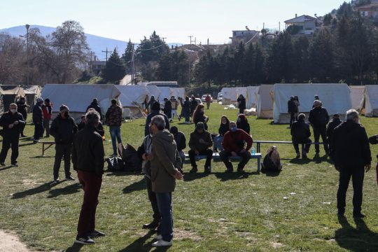 Ζητείται λύση για 400 άστεγους του σεισμού