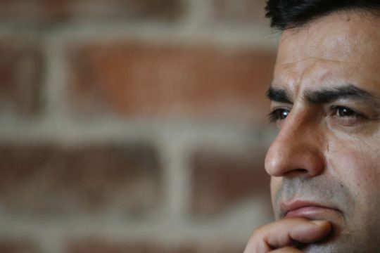 Πολυετείς ποινές κάθειρξης σε Ντεμιρτάς και άλλους Κούρδους πολιτικούς