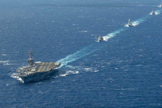 Στη Σούδα το Eisenhower και ο Μητσοτάκης, στους δρόμους οι Χανιώτες