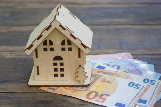 Κομβικές ημερομηνίες για φορολογουμένους εν μέσω Covid