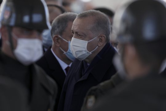 Δύο αιώνες αντιπαράθεσης