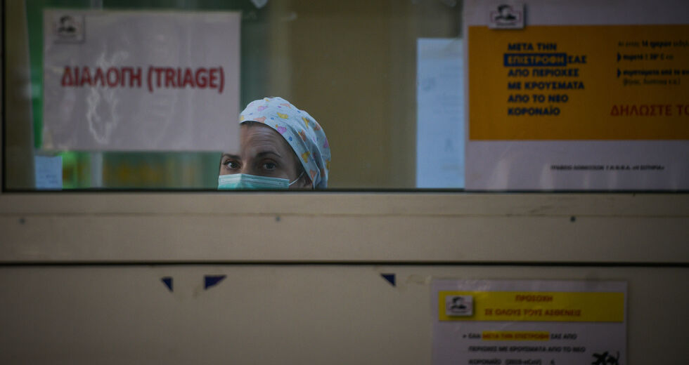 Ηχηρά «καμπανάκια» για εκτροχιασμό του τρίτου κύματος