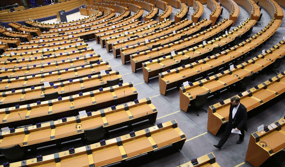 Κοινή δήλωση ευρωβουλευτών και εθνικών βουλευτών για άρση των πατεντών στα εμβόλια