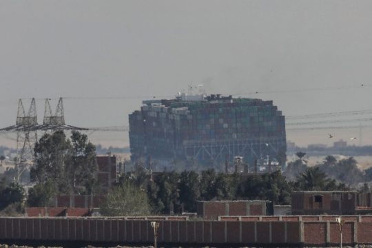 Ίσως και μήνες για επιστροφή στην κανονικότητα μετά την προσάραξη του Ever Given