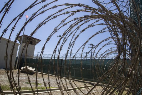 Το Γκουαντάναμο ζει και… βασανίζει