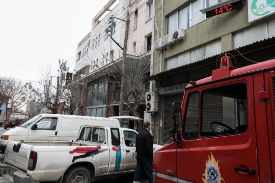 Τρεις άστεγοι νεκροί σε φωτιά στη Θεσσαλονίκη